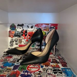 Black cutout heels!!